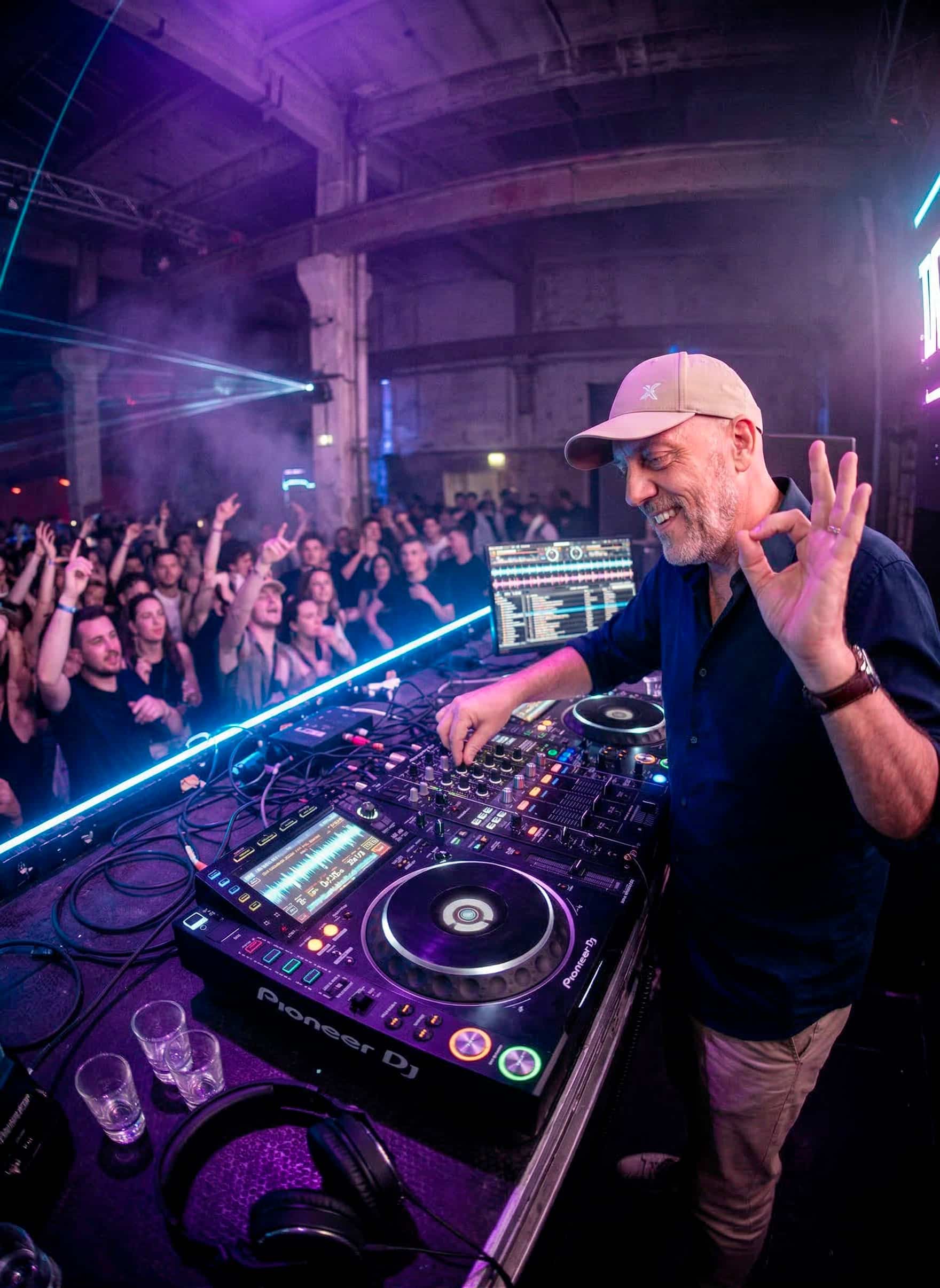 DJ Anniversaire Normandie — soirée dansante Universal DJ Calvados